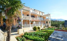 Apartments Miro